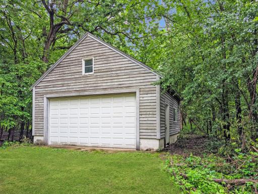 16220 Hayes Avenue, Carver, MN 55315