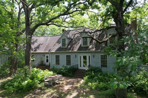 Custom built home on the edge of the bluffs over Bevens Creek.