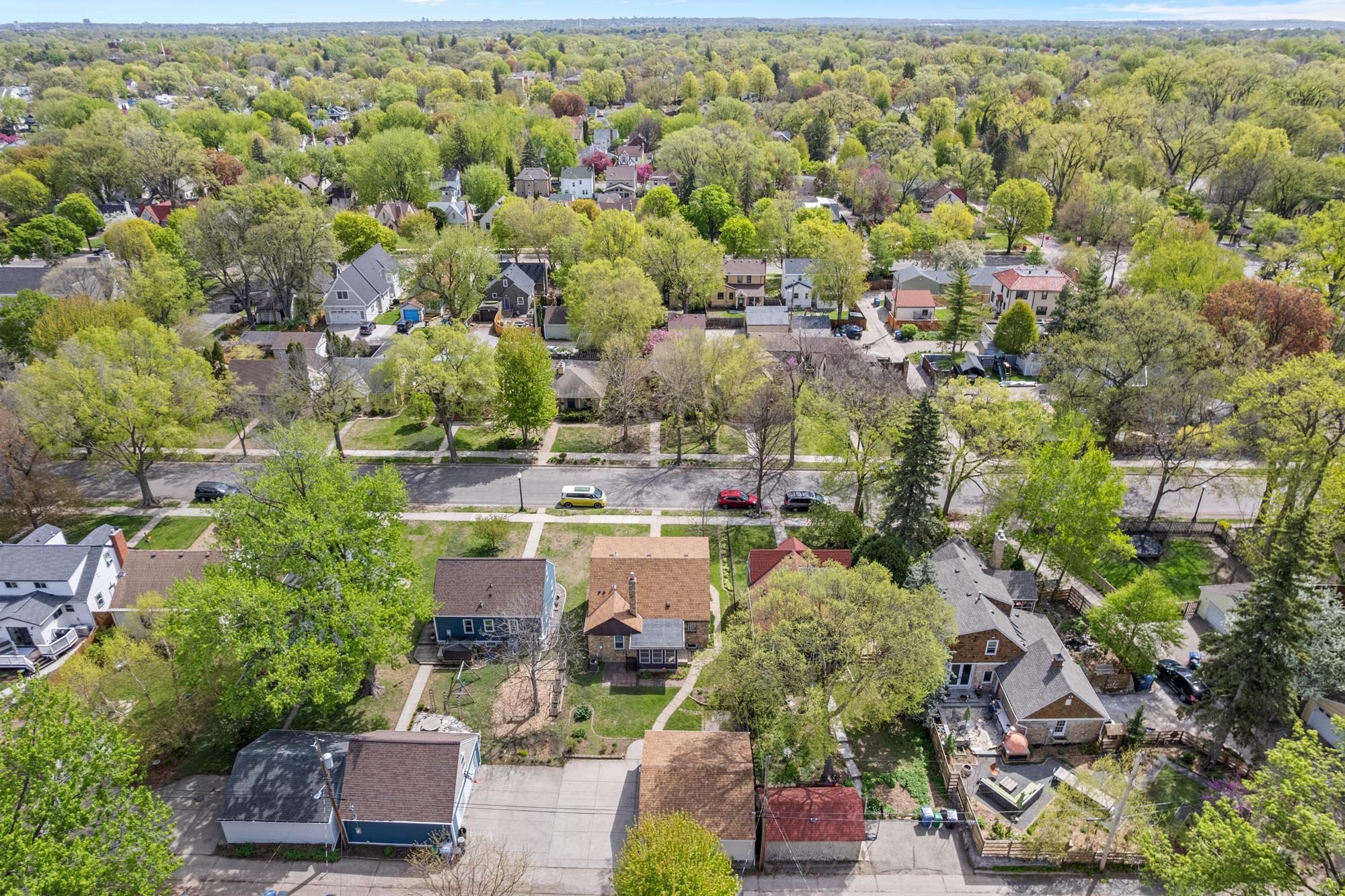 Looking east over beautiful South Minneapolis !