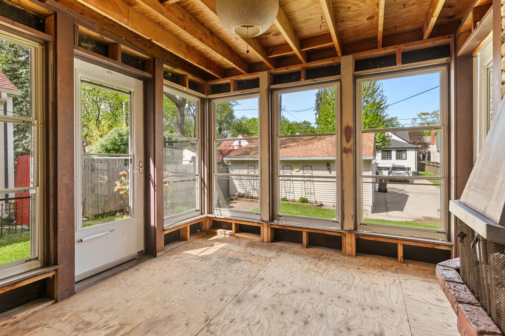back porch off of the kitchen