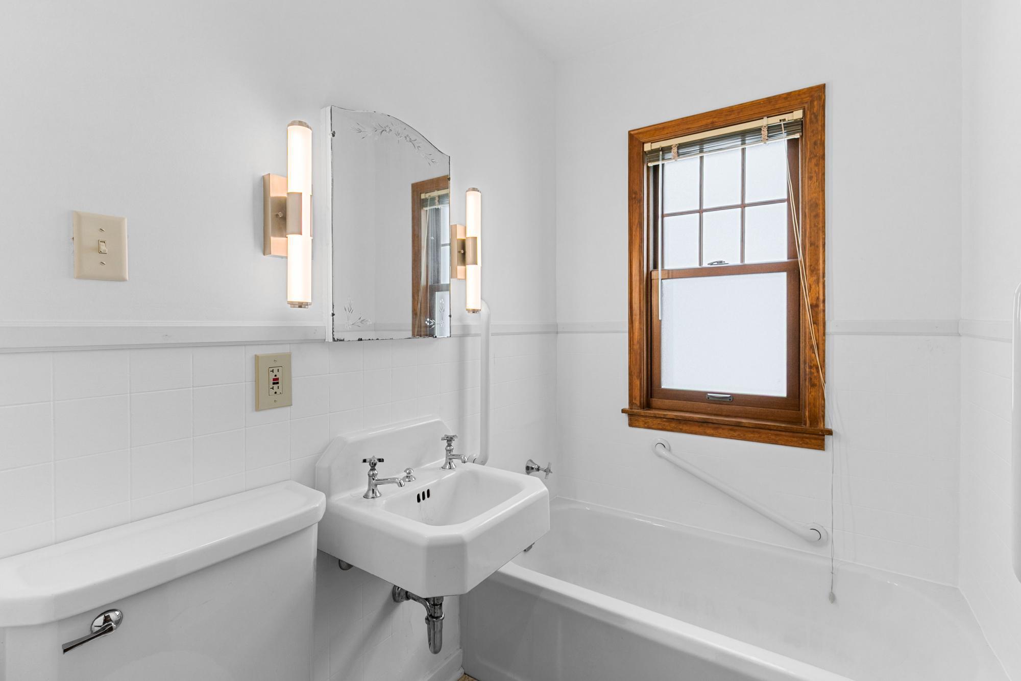 main level bath
