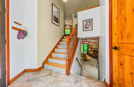 Spacious Entry