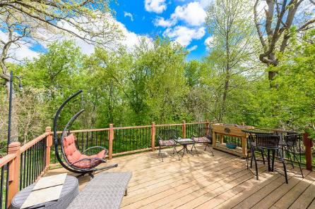 Upper level Deck