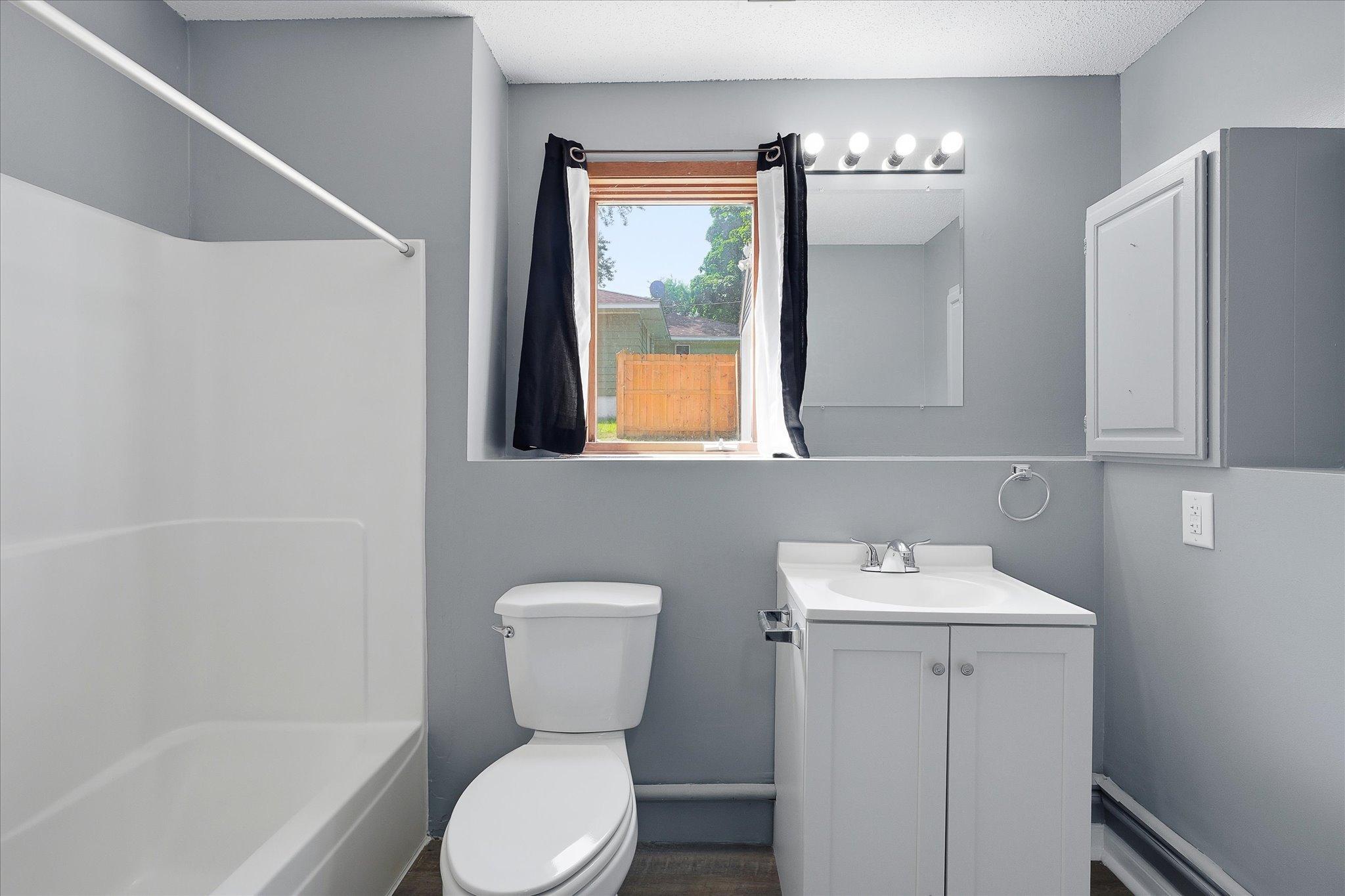 2nd bathroom