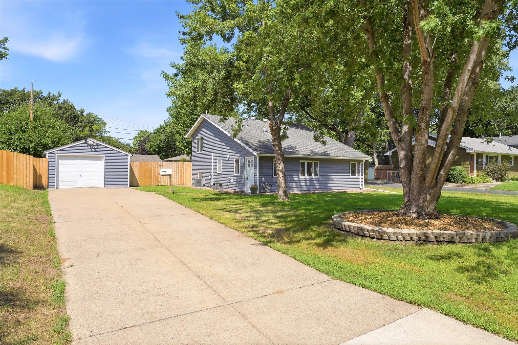 Welcoming front yard
