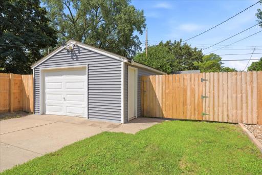 5809 Quail Avenue N, Crystal, MN 55429