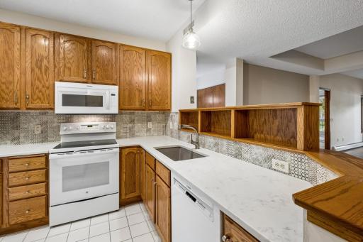 7420 Edinborough Way, 6105, Edina, MN 55435