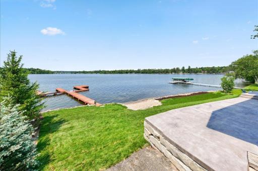 11245 E Steamboat Bay Drive, Brainerd, MN 56401