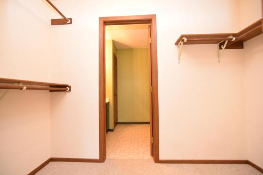 11039 Oregon Circle, Minneapolis, MN 55438