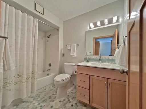 1425 W 28th Street, 306, Minneapolis, MN 55408