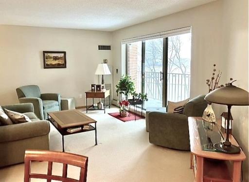 1425 W 28th Street, 306, Minneapolis, MN 55408