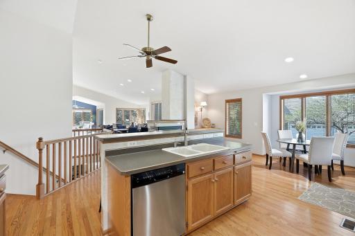 8821 Stonebrooke Court, Saint Paul, MN 55125