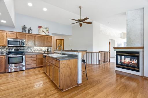 8821 Stonebrooke Court, Saint Paul, MN 55125
