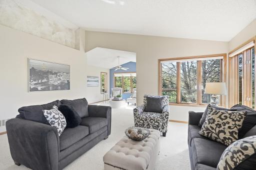 8821 Stonebrooke Court, Saint Paul, MN 55125