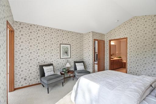 8821 Stonebrooke Court, Saint Paul, MN 55125