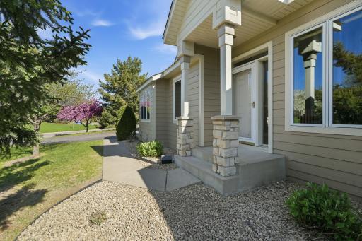 8821 Stonebrooke Court, Saint Paul, MN 55125