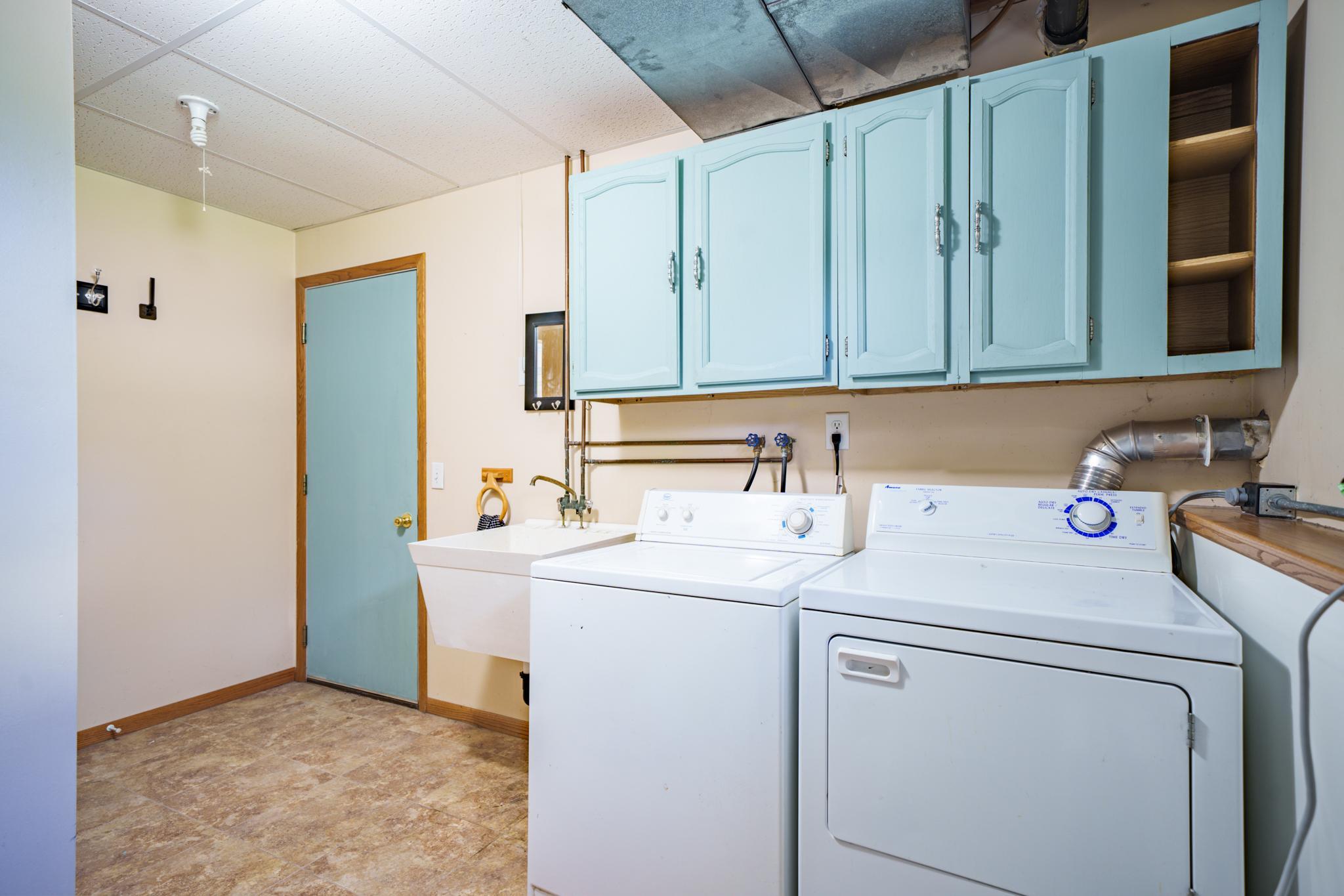 117 Vineyard Av Cannon Falls-043026-090-HDR-PRINT-.JPG