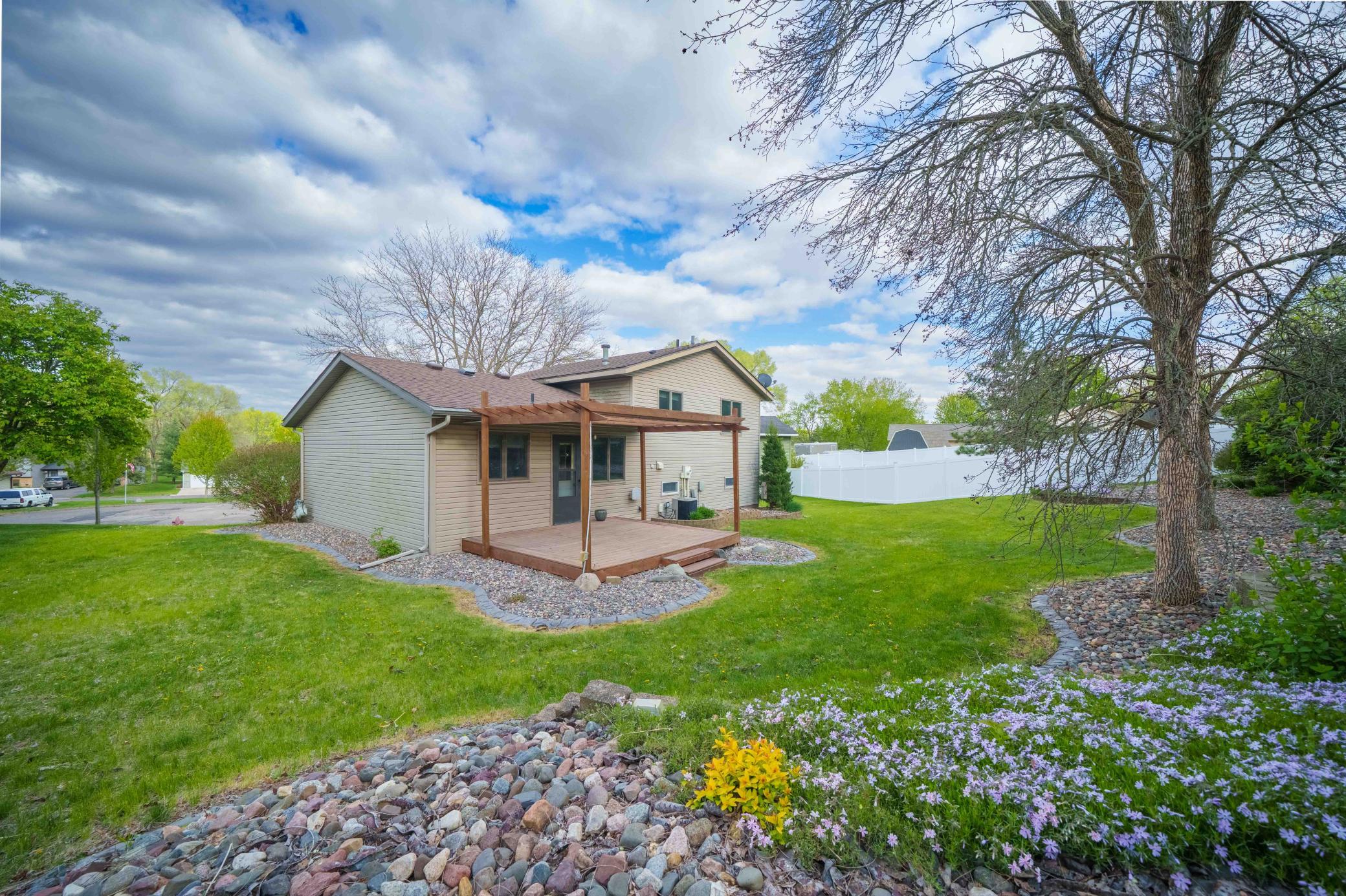25-MLS-17 Vineyard Av Cannon Falls-043026--165-HDR.JPG