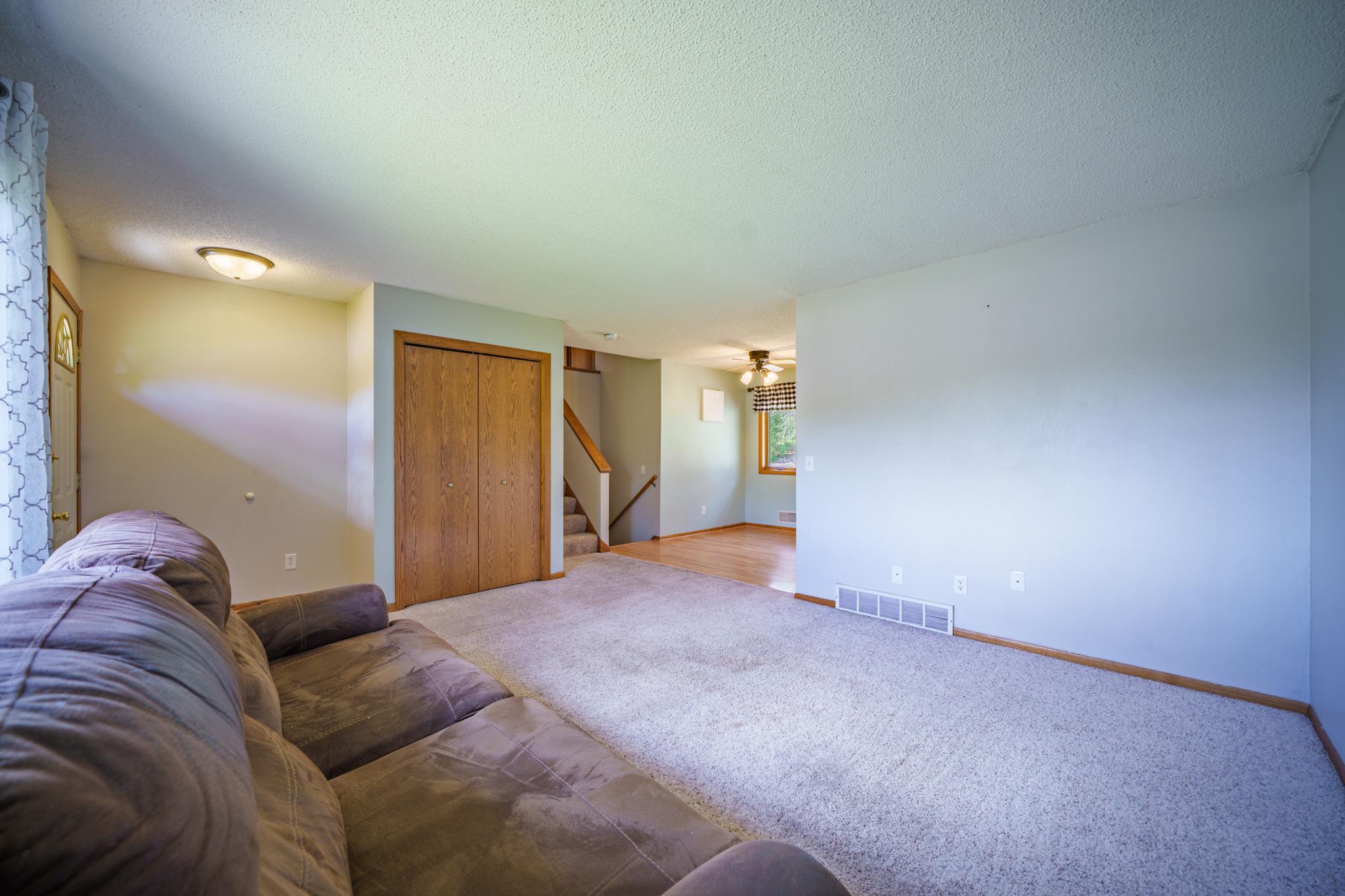117 Vineyard Av Cannon Falls-043026-025-HDR-PRINT-.JPG