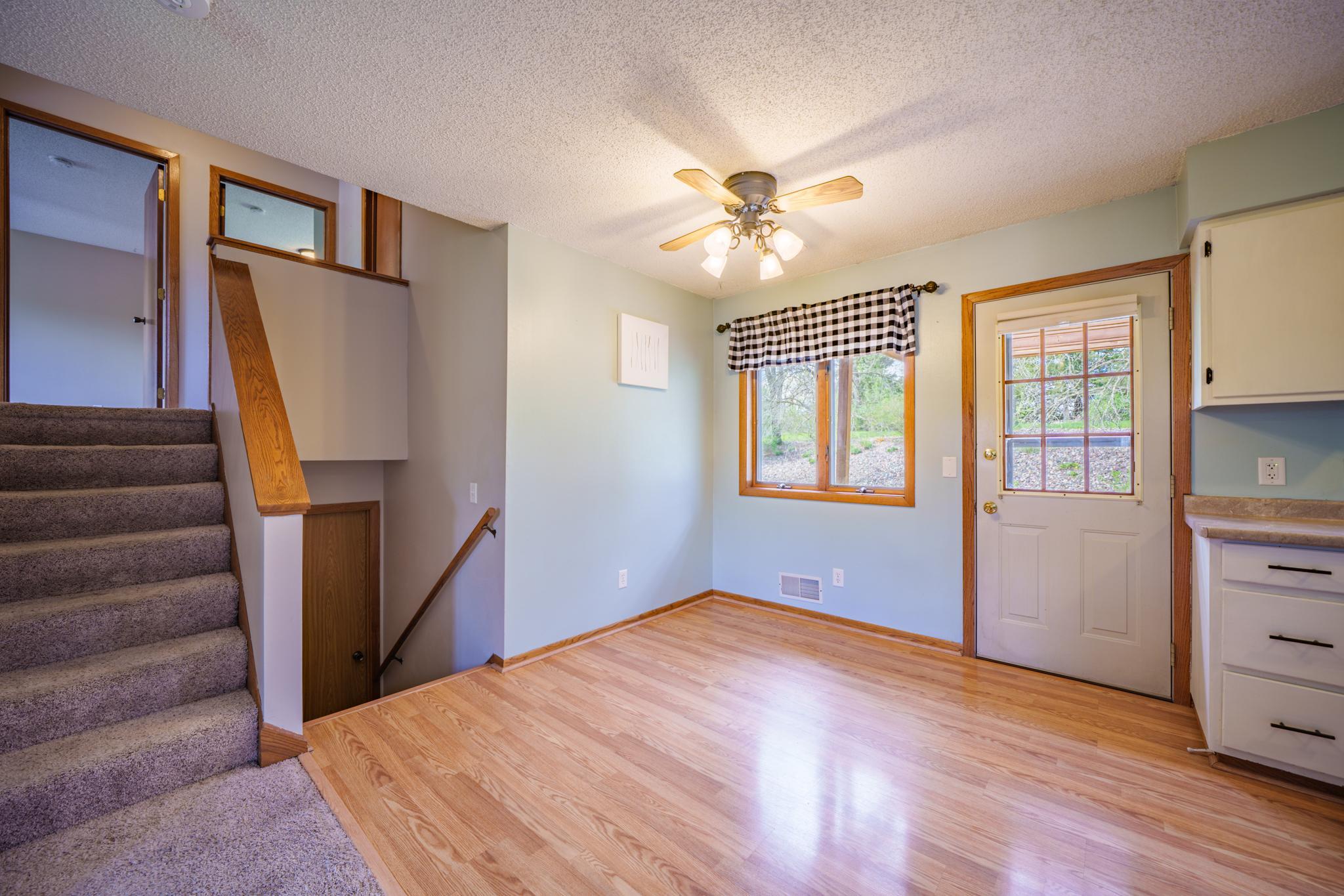 117 Vineyard Av Cannon Falls-043026-045-HDR-PRINT-.JPG