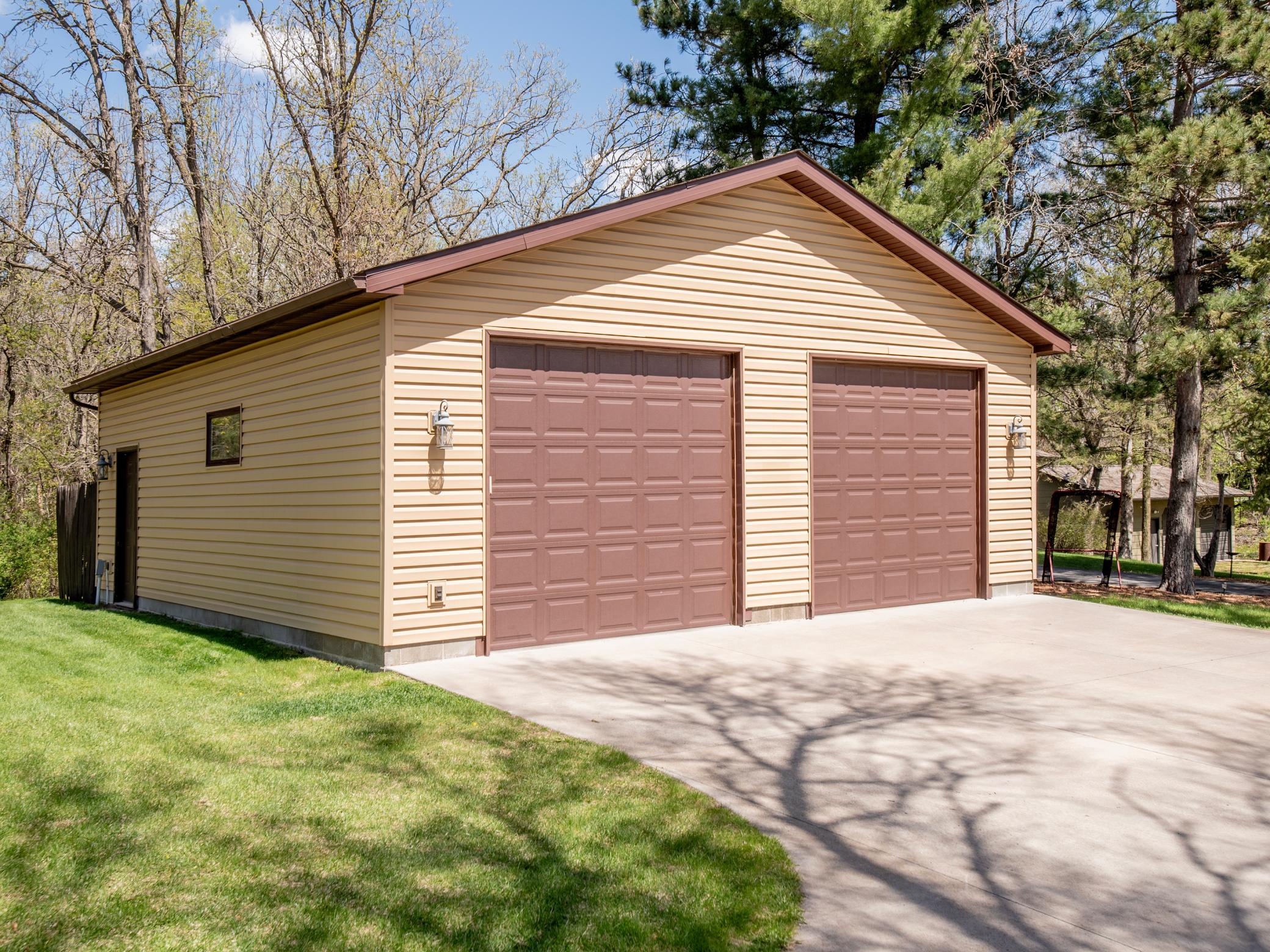 30' x 30' Detached garage
