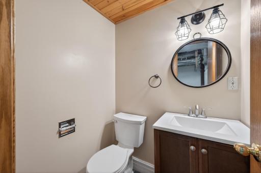 1612 Goodview Avenue N, Saint Paul, MN 55128