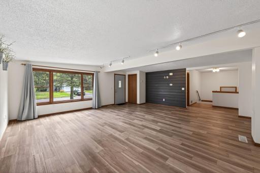 1612 Goodview Avenue N, Saint Paul, MN 55128