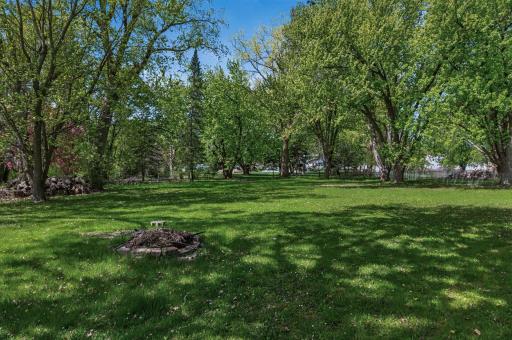 1612 Goodview Avenue N, Saint Paul, MN 55128