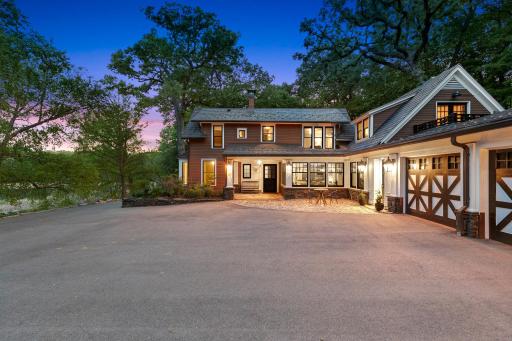 From Shavers Lane, you are only 20 minutes from downtown Minneapolis, a 7-minute drive to the village of Wayzata, a 10-minute drive to the village of Excelsior, and a 7-minute drive to the 494 loop.
