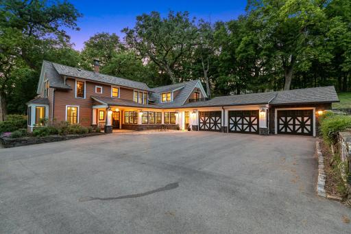 From Shavers Lane, you are only 20 minutes from downtown Minneapolis, a 7-minute drive to the village of Wayzata, a 10-minute drive to the village of Excelsior, and a 7-minute drive to the 494 loop.
