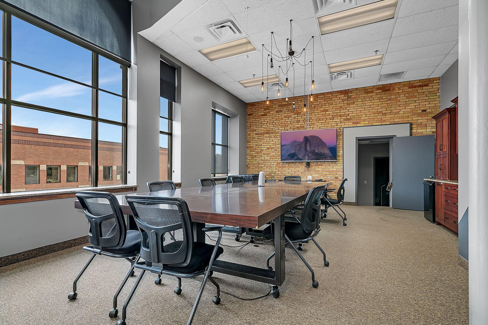 upper level - 3475 sq ft unit