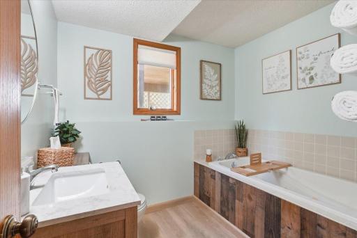 Fully remodeled 3rd bathroom with jetted tub.