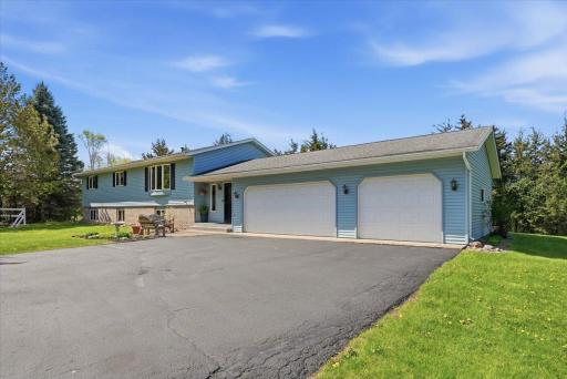 1087 Tanney Lane, Hudson, WI 54016