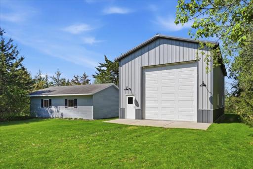 Plenty of room for storage, projects, hobbies or equipment.