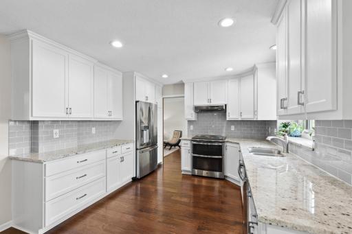 9108 Decatur Avenue S, Bloomington, MN 55438