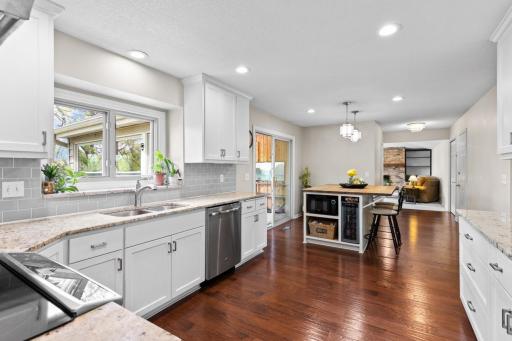9108 Decatur Avenue S, Bloomington, MN 55438