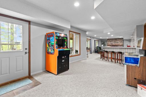 9108 Decatur Avenue S, Bloomington, MN 55438