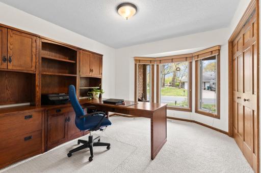 9108 Decatur Avenue S, Bloomington, MN 55438