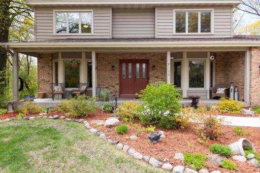 9108 Decatur Avenue S, Bloomington, MN 55438