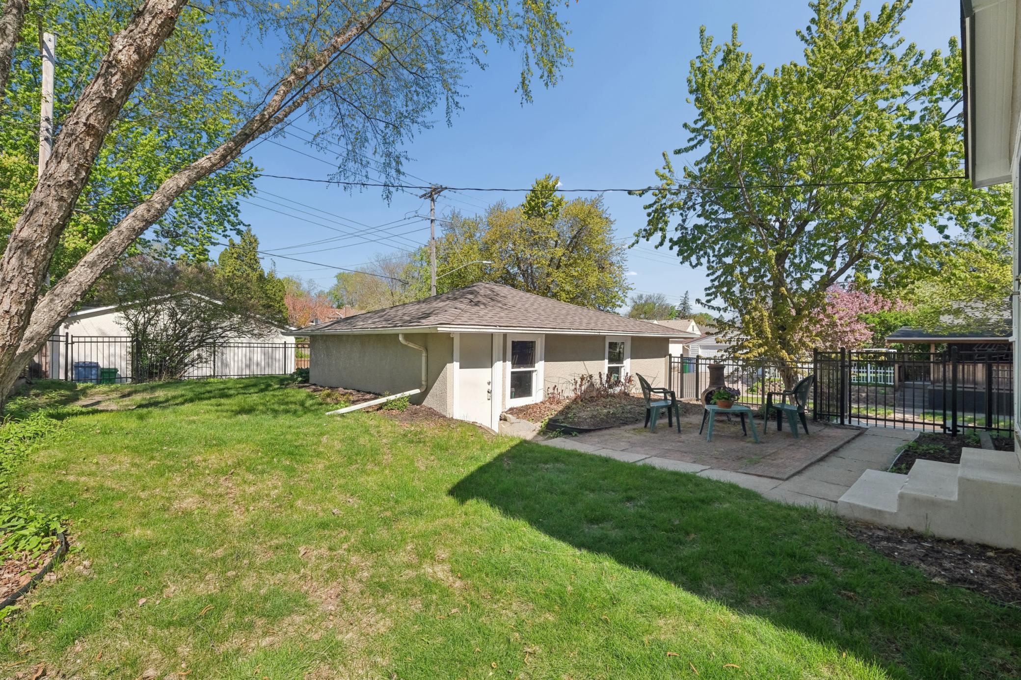 A short trip from garage to house