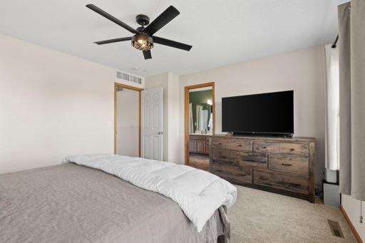 1708 Countryside Drive, Shakopee, MN 55379