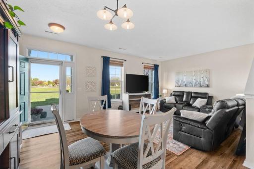 1708 Countryside Drive, Shakopee, MN 55379