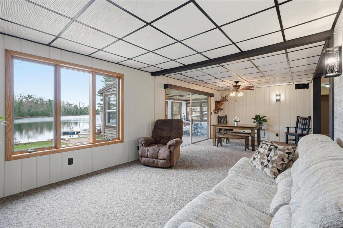 07-Living Room.jpg