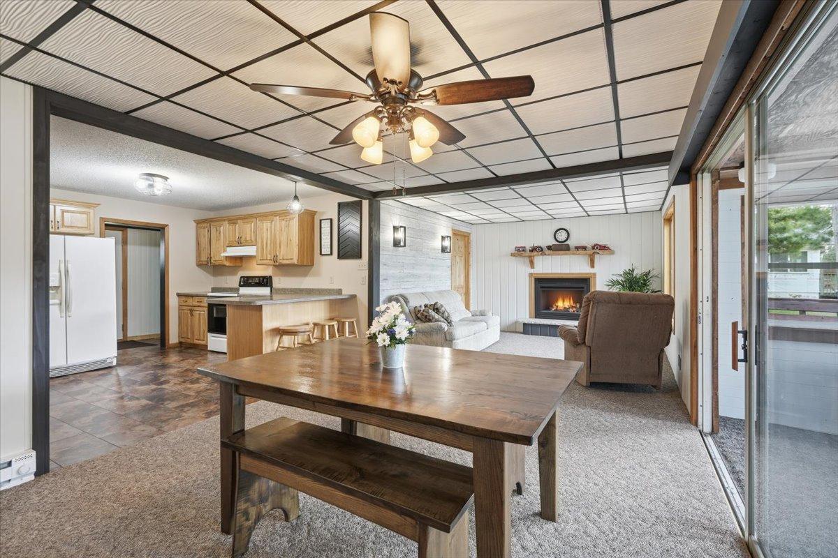 08-Dining Area.jpg