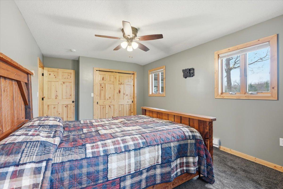 19-Secondary Bedroom.jpg