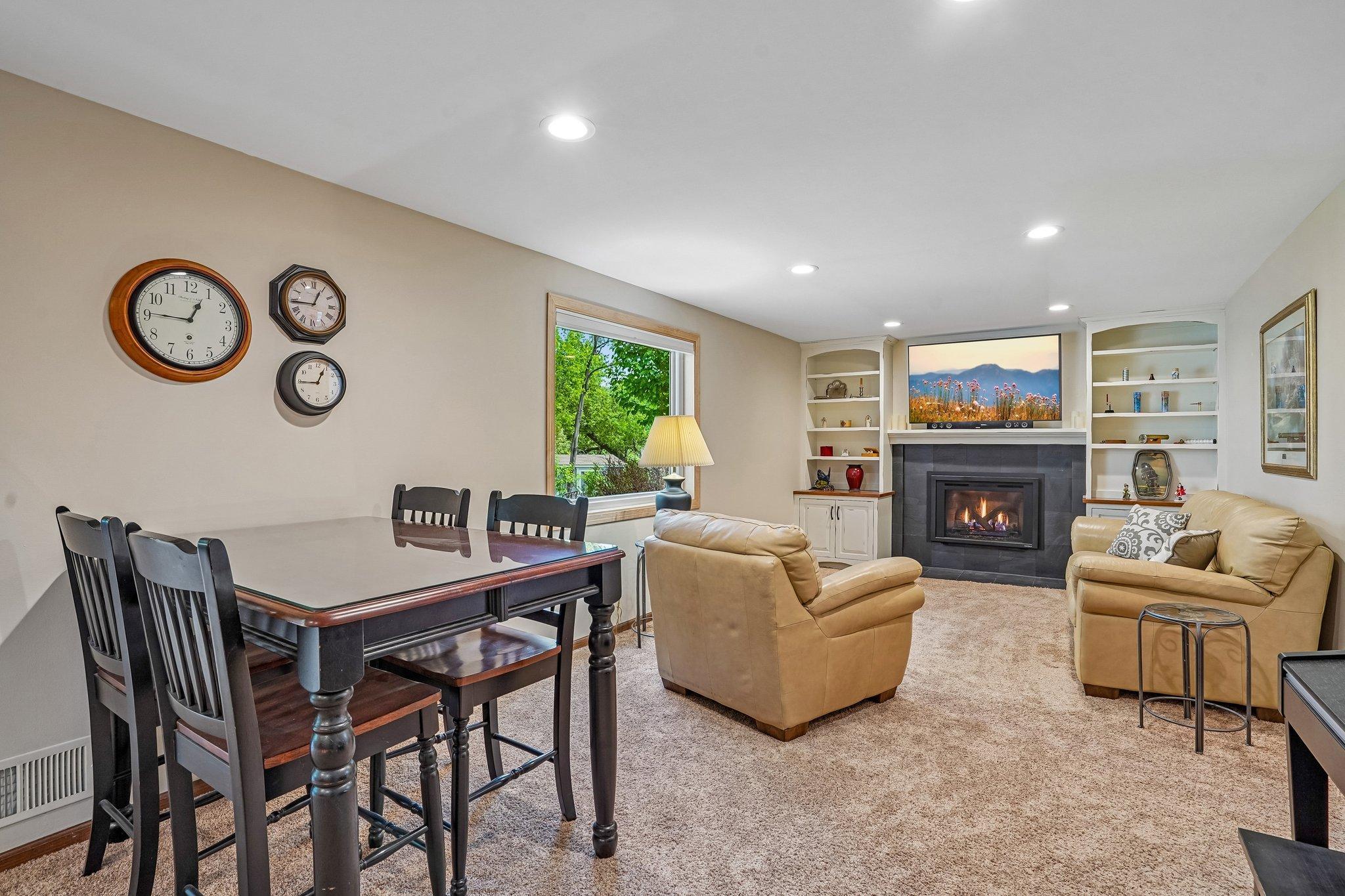 40-web-or-mls-Skyline Ave-S0905-040.jpg