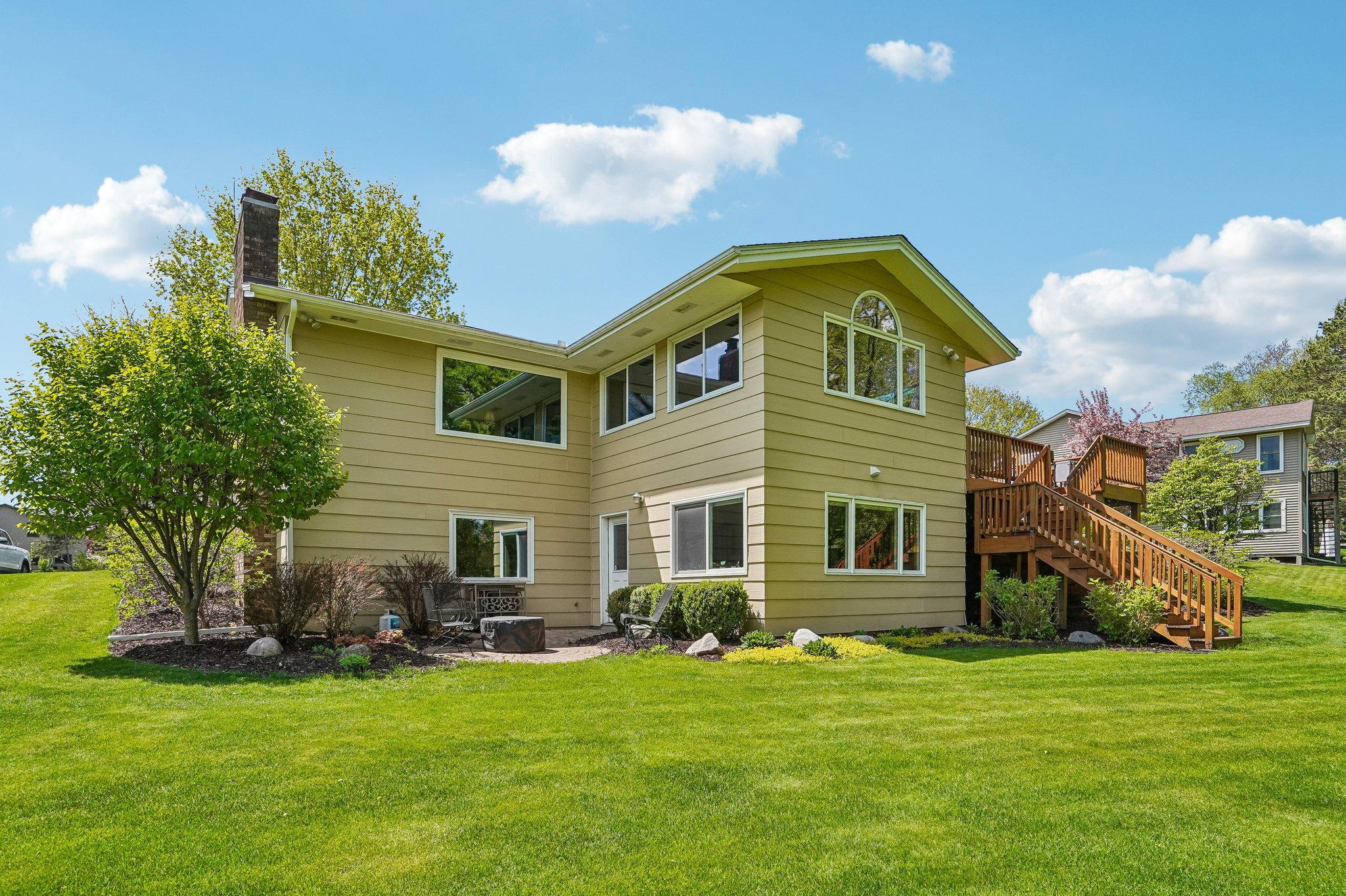 52-web-or-mls-Skyline Ave-S0905-052.jpg