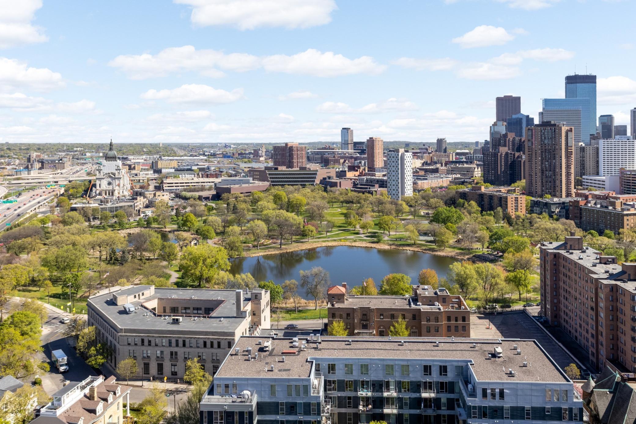 360-degree views from rooftop pools