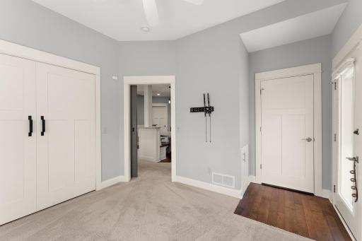 13724 Nevada Circle, Savage, MN 55378