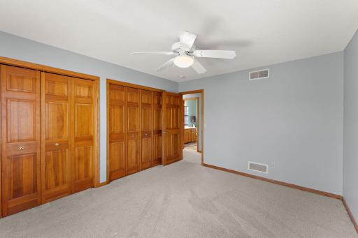 13724 Nevada Circle, Savage, MN 55378